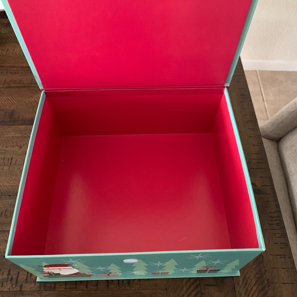 Santa Gift Box - Picture 3 of 3